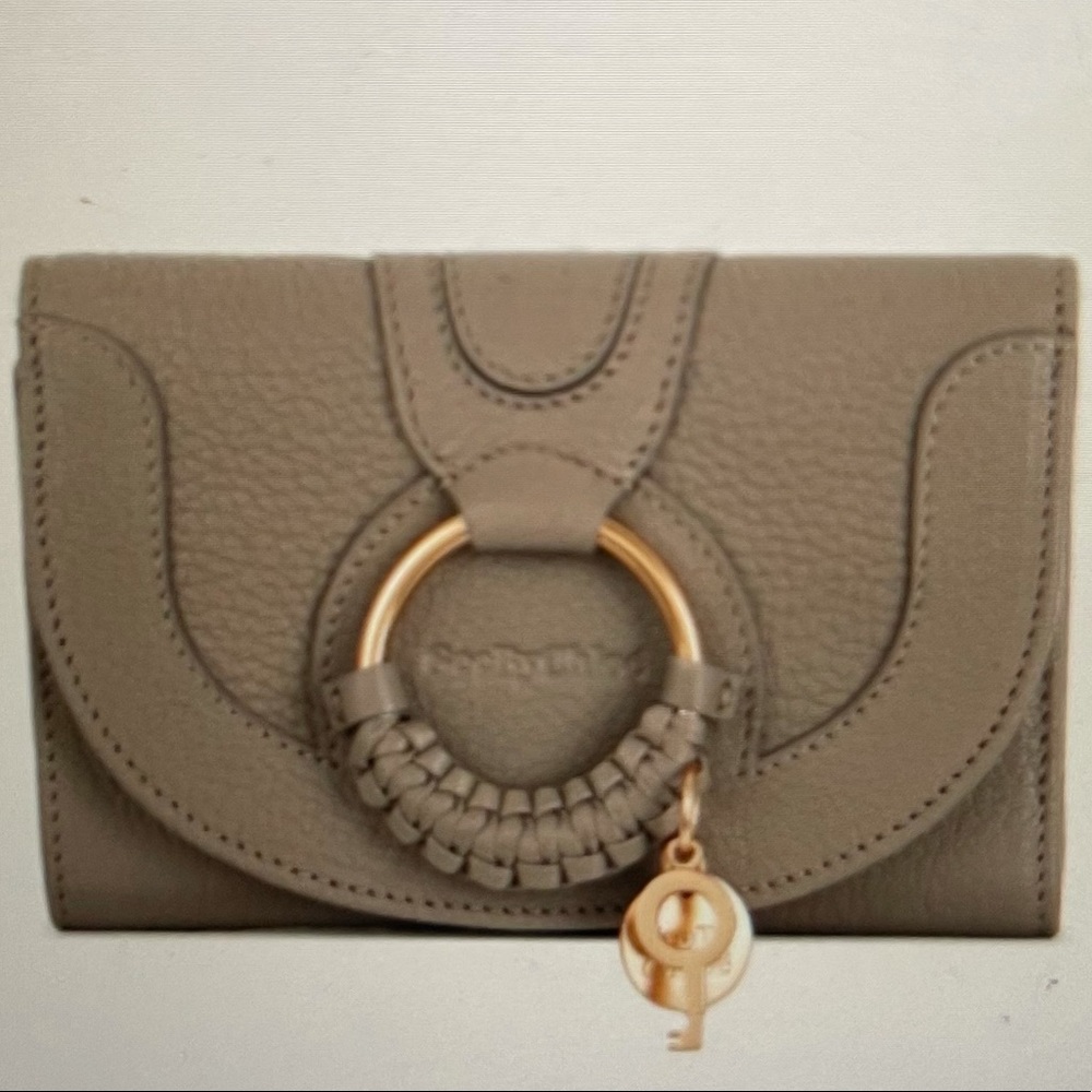 See By Chloe Hana Compact Wallet,Motty Gray, Grained Goatskin, Gold Hardware,EUC